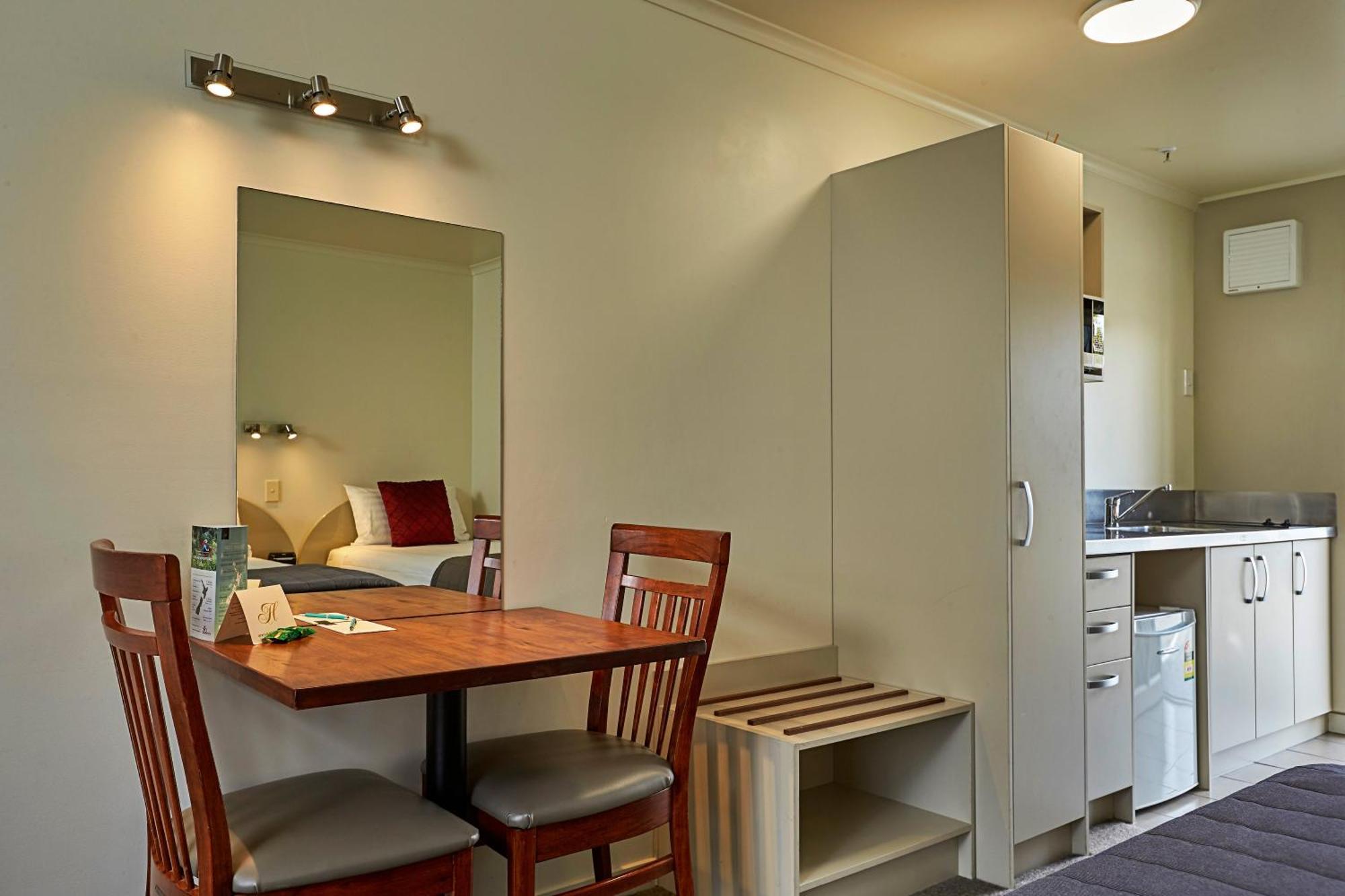 The White Morph - Heritage Collection Kaikoura Room photo